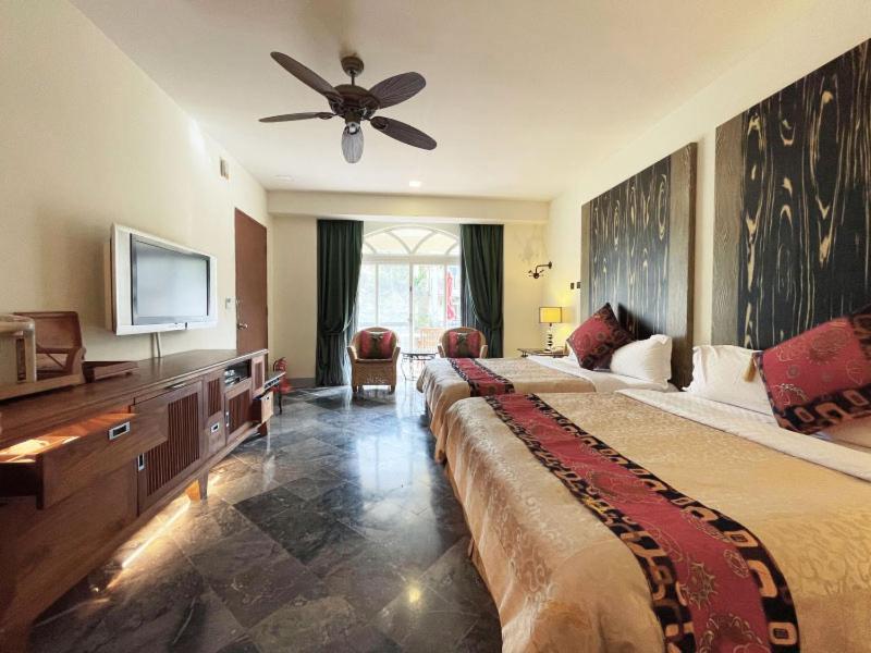 Swan Lake Villa Resort Nanwan Extérieur photo